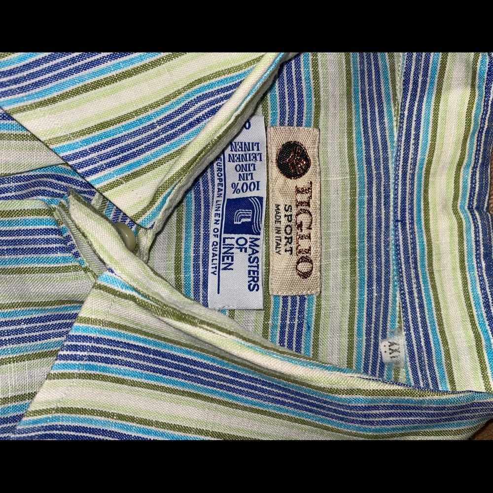 Mens linen shirt.
